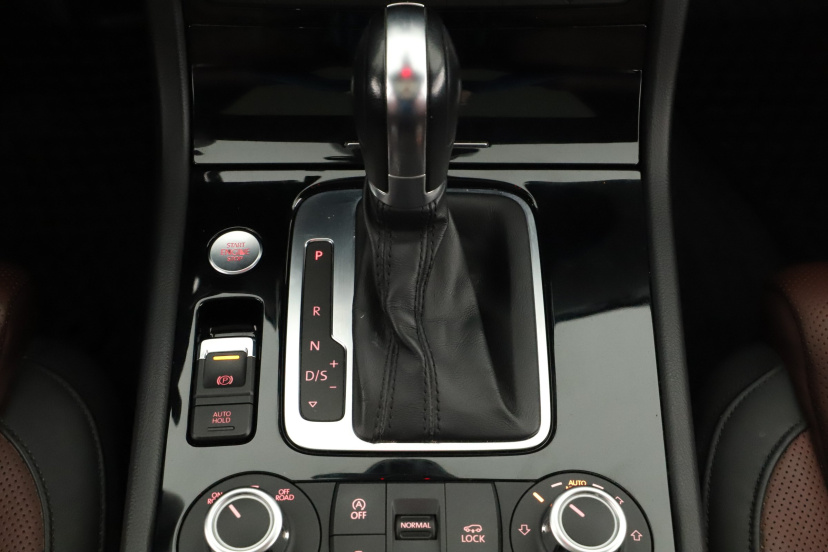 Volkswagen Touareg, 2012