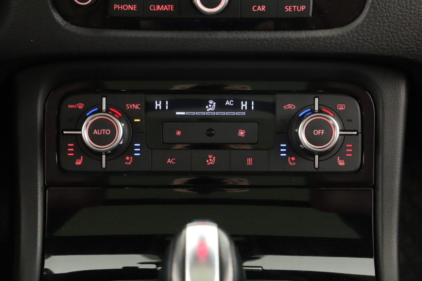 Volkswagen Touareg, 2012