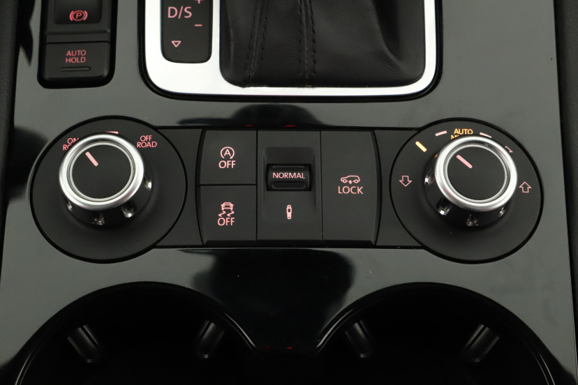 Volkswagen Touareg, 2012