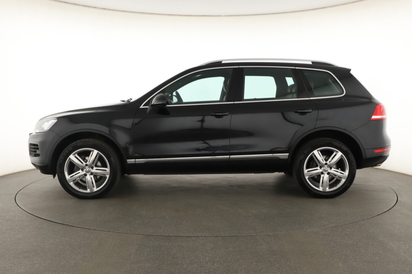 Volkswagen Touareg, 2012