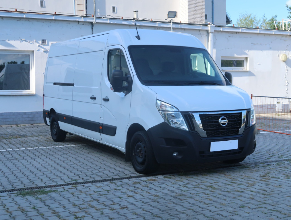 Nissan Interstar