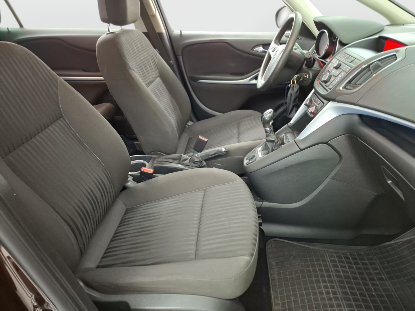 Opel Zafira, 2016