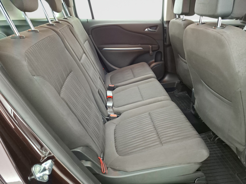 Opel Zafira, 2016