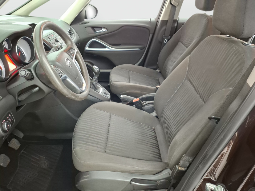 Opel Zafira, 2016