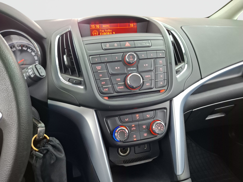 Opel Zafira, 2016