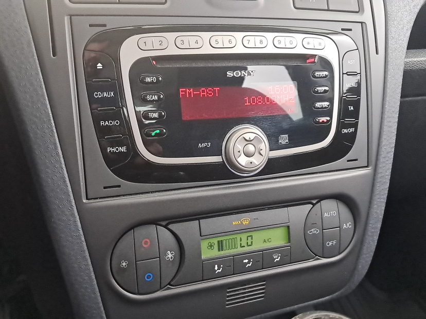 Ford Fusion, 2010