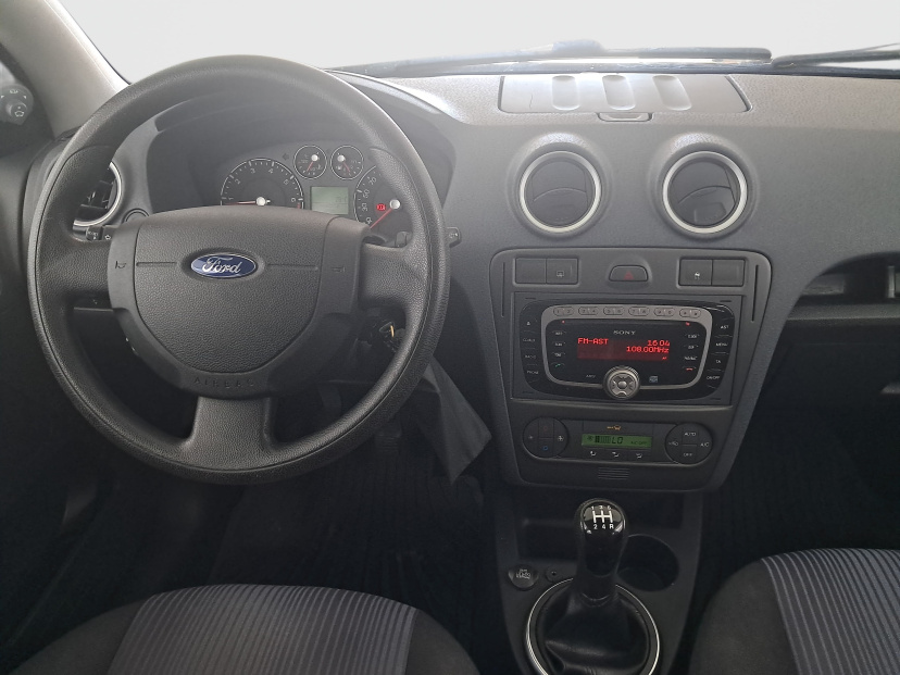 Ford Fusion, 2010