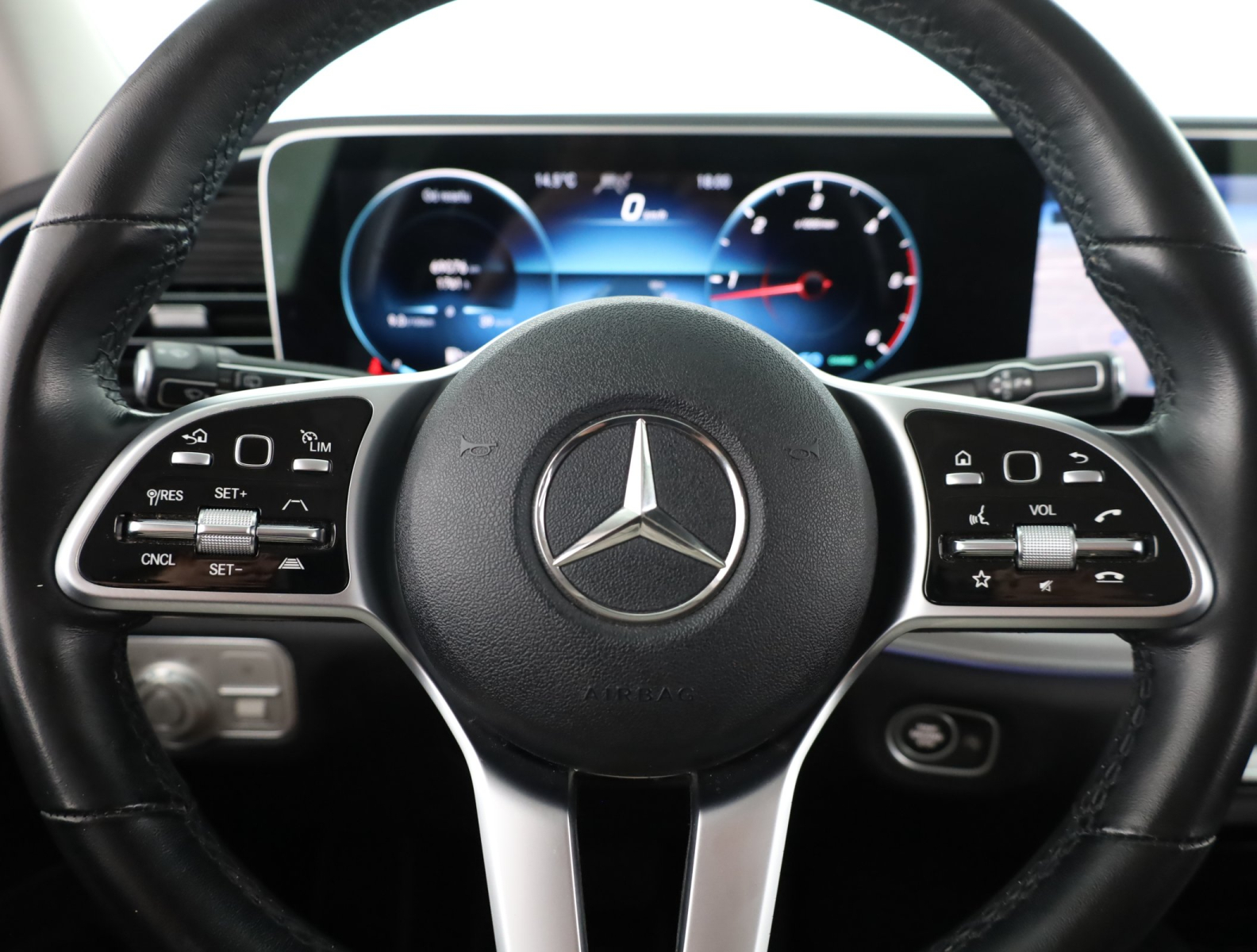 Mercedes-Benz GLE - 2023