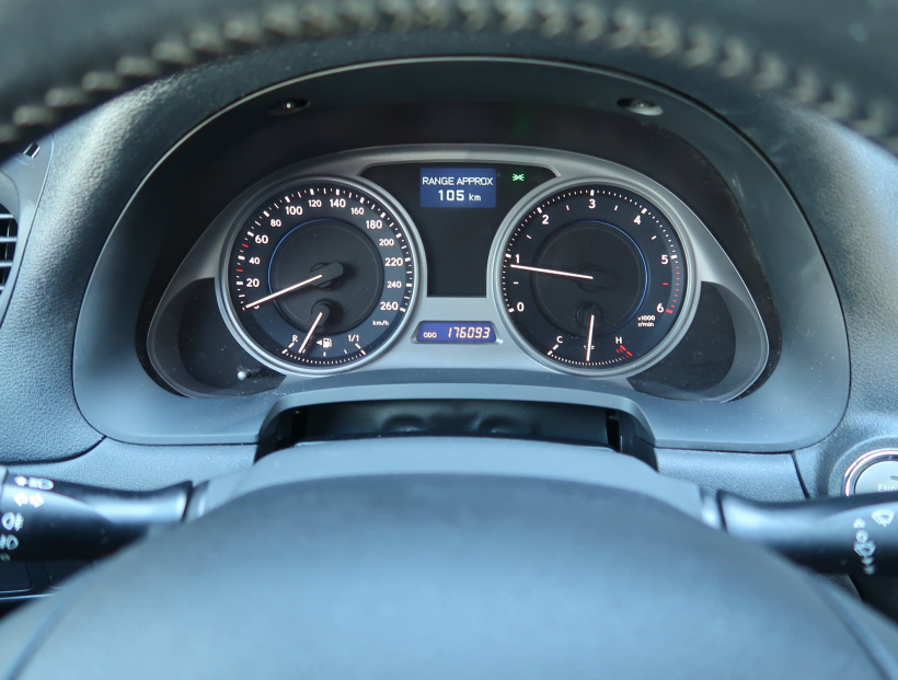 Lexus IS, 2010