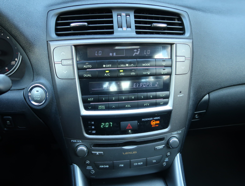 Lexus IS, 2010