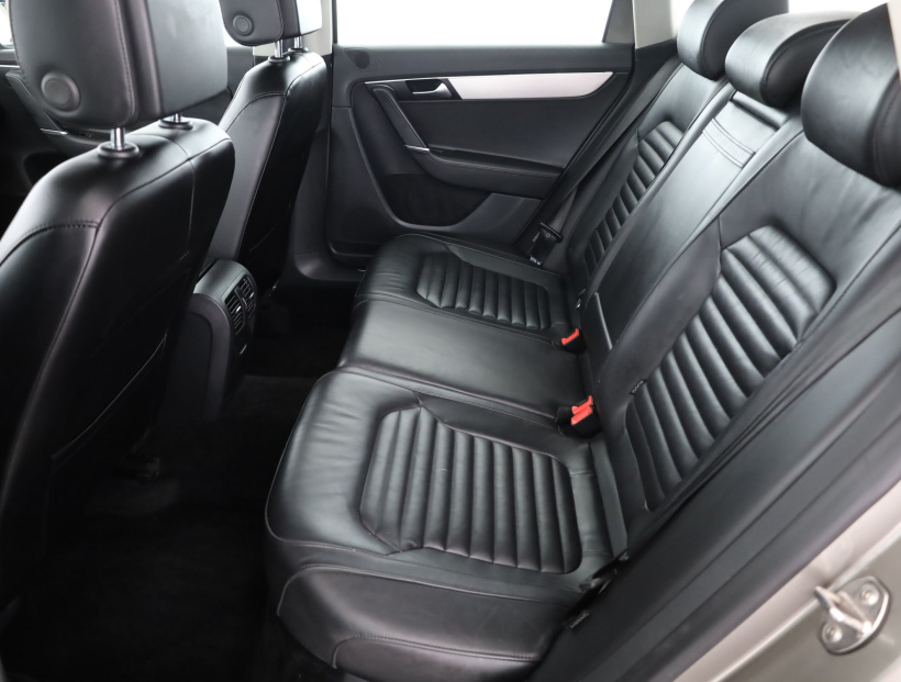 Volkswagen Passat, 2013