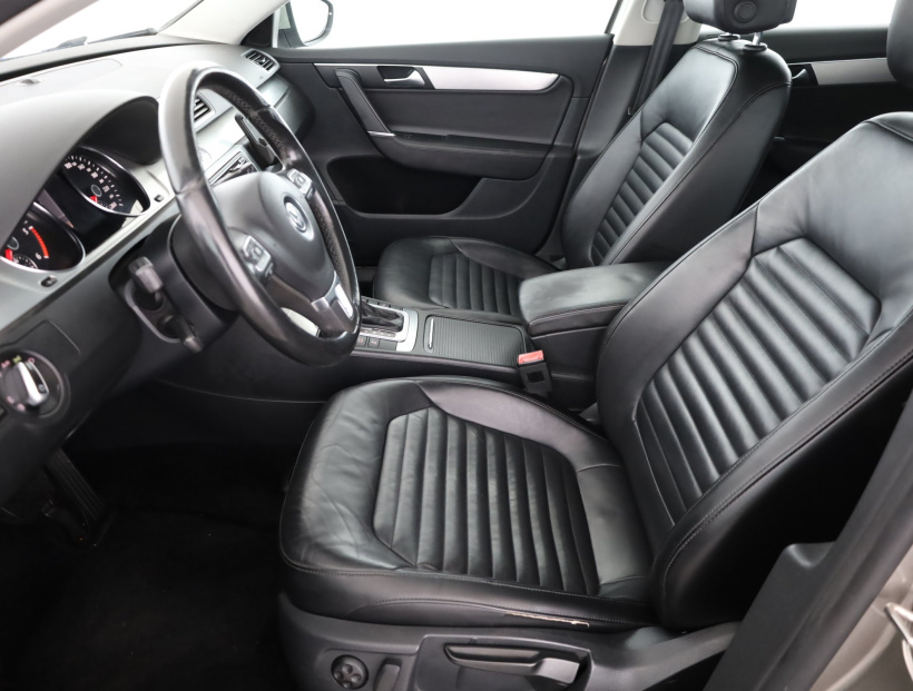 Volkswagen Passat, 2013