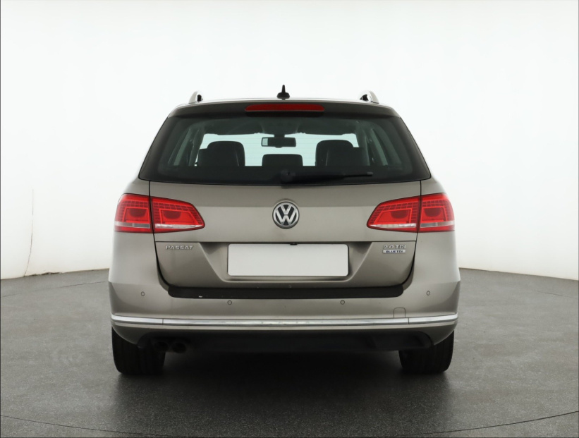 Volkswagen Passat, 2013