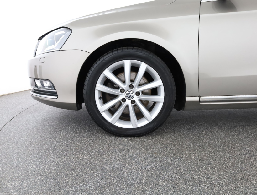 Volkswagen Passat, 2013