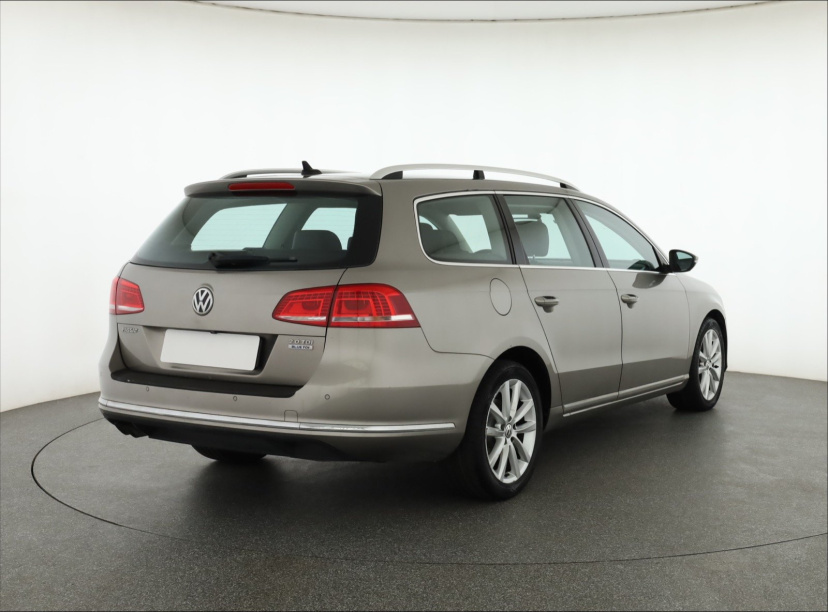Volkswagen Passat, 2013