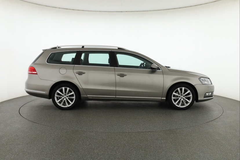 Volkswagen Passat, 2013