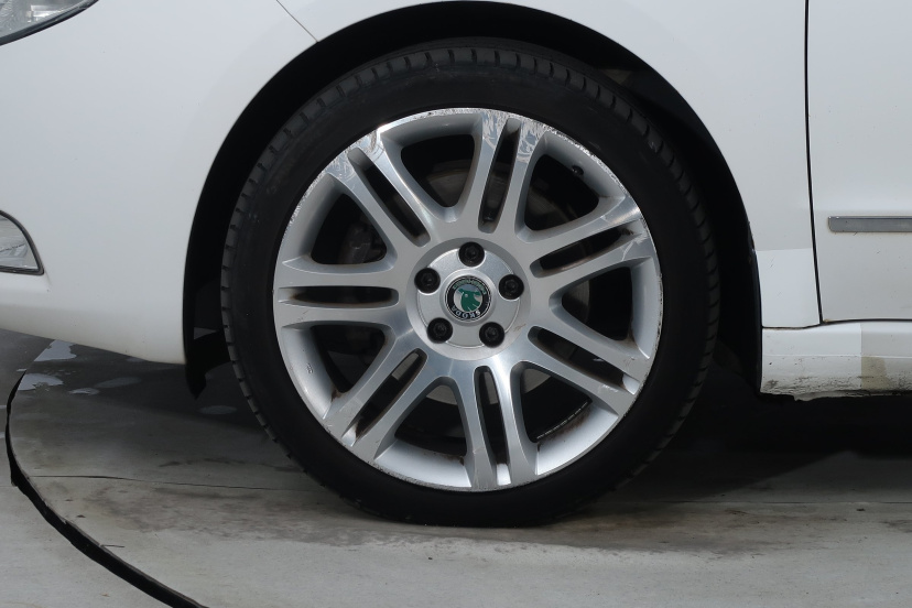 Škoda Superb, 2012