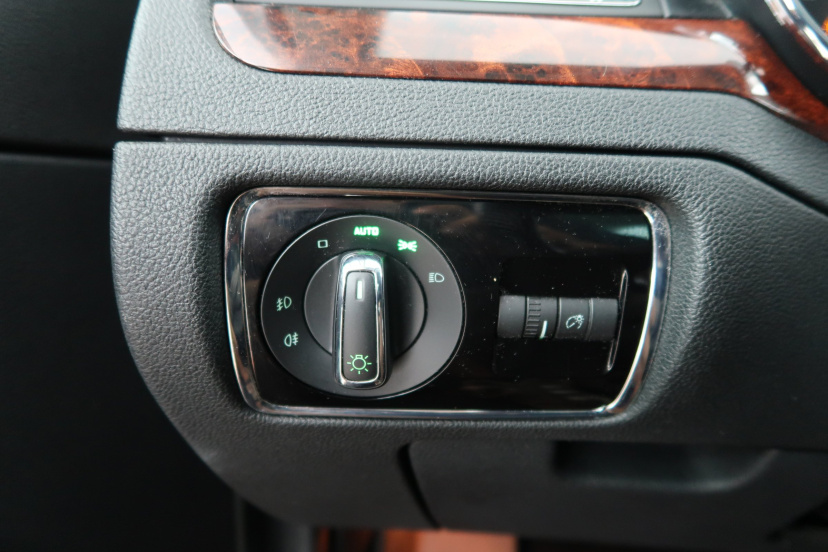 Škoda Superb, 2012
