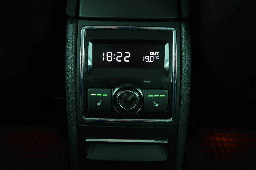 Škoda Superb, 2012