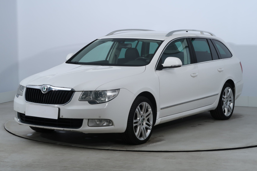 Škoda Superb, 2012