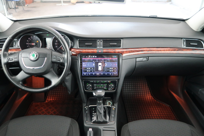 Škoda Superb, 2012