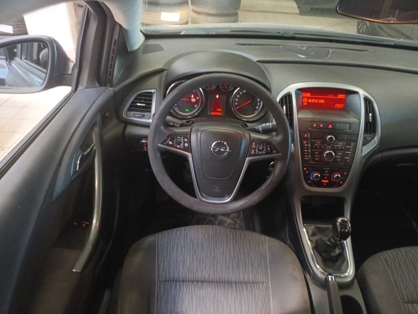 Opel Astra, 2013
