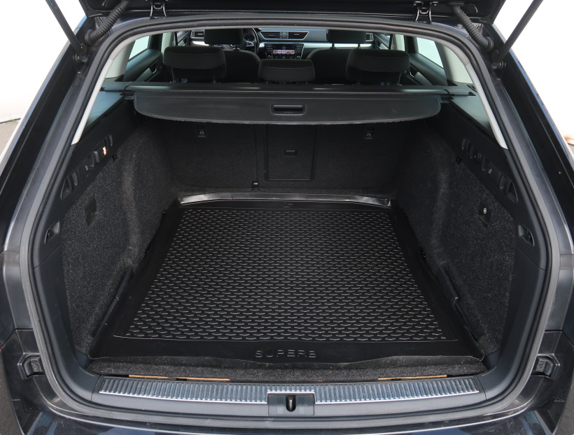 Škoda Superb, 2017