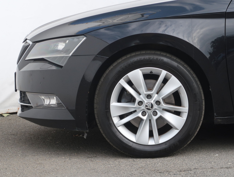 Škoda Superb, 2017