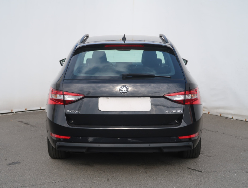Škoda Superb, 2017