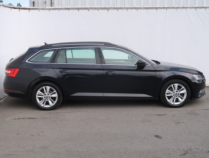 Škoda Superb, 2017