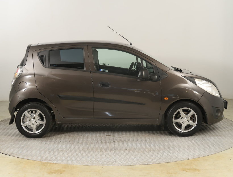 Chevrolet Spark, 2011