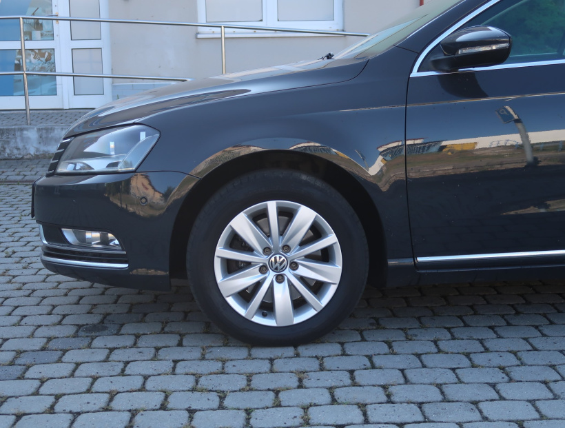Volkswagen Passat, 2011