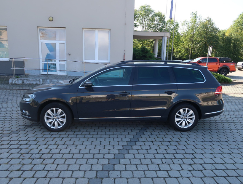 Volkswagen Passat, 2011