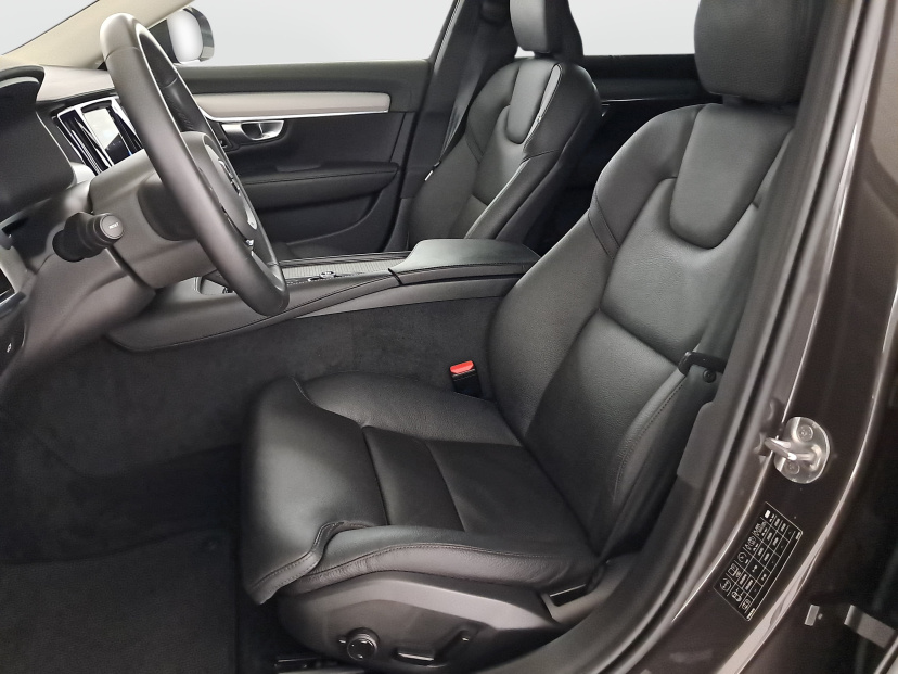 Volvo V90 Cross Country, 2023