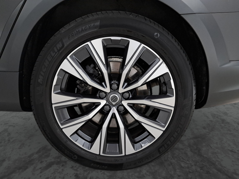 Volvo V90 Cross Country, 2023