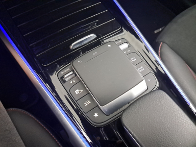 Mercedes-Benz EQB - 2022
