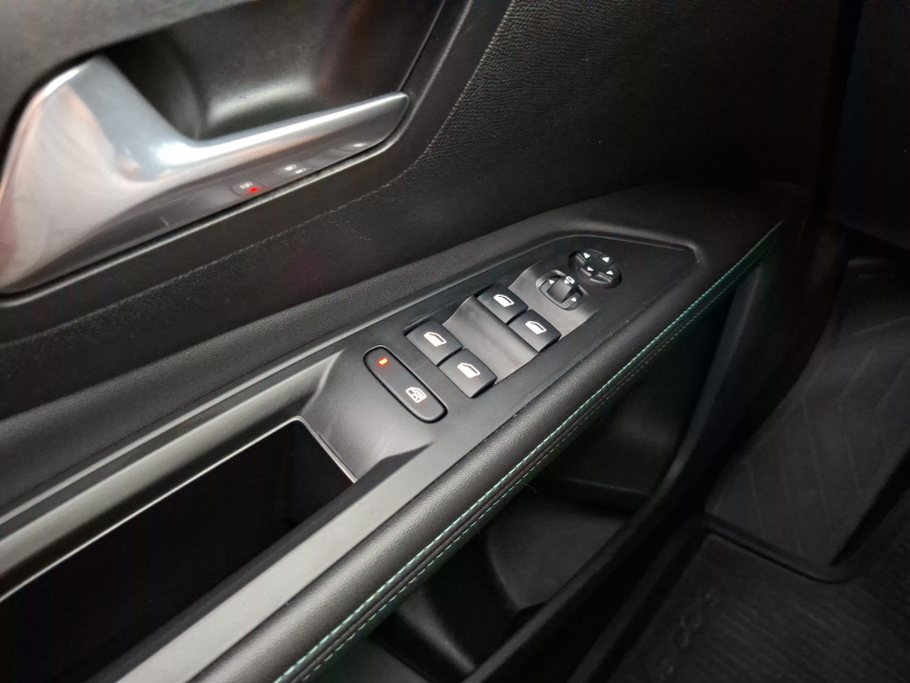 Peugeot 5008, 2021