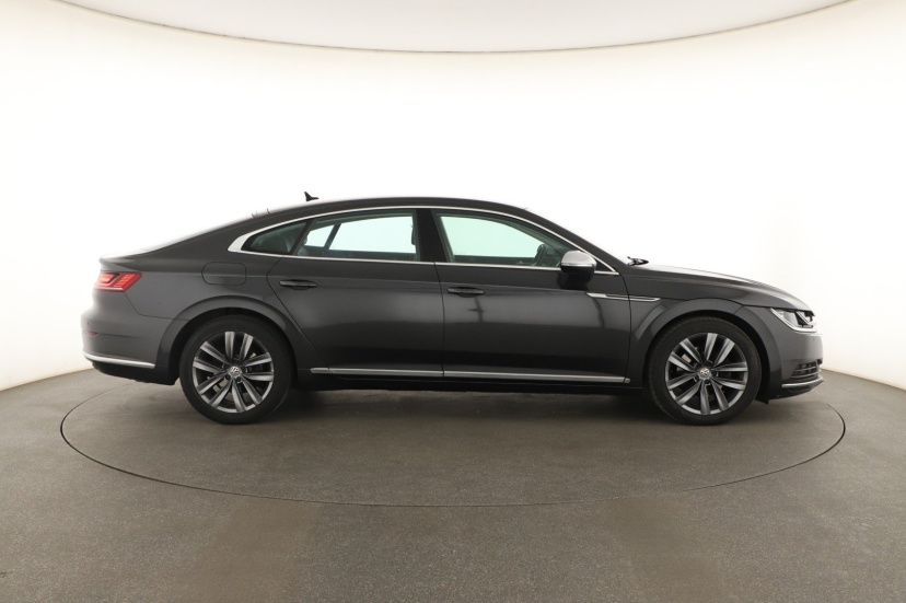 Volkswagen Arteon, 2019