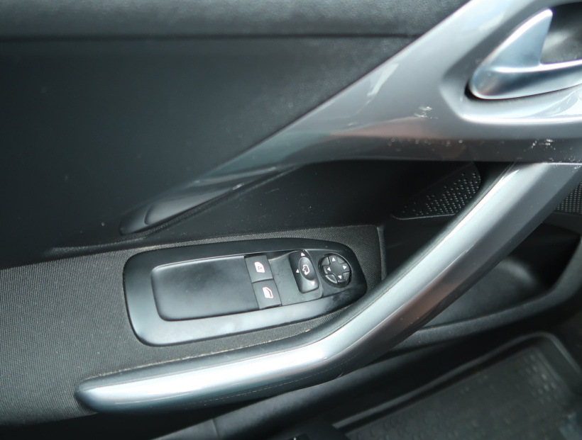 Peugeot 2008, 2018