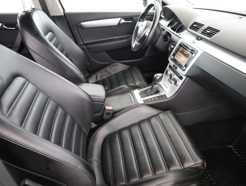 Volkswagen Passat, 2012