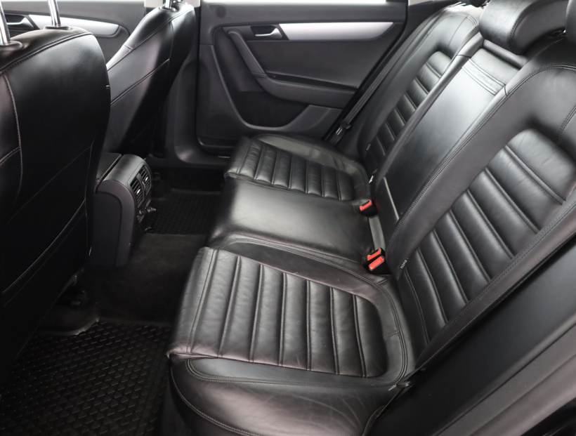 Volkswagen Passat, 2012