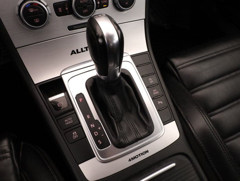 Volkswagen Passat, 2012