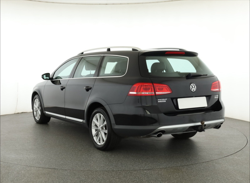 Volkswagen Passat, 2012