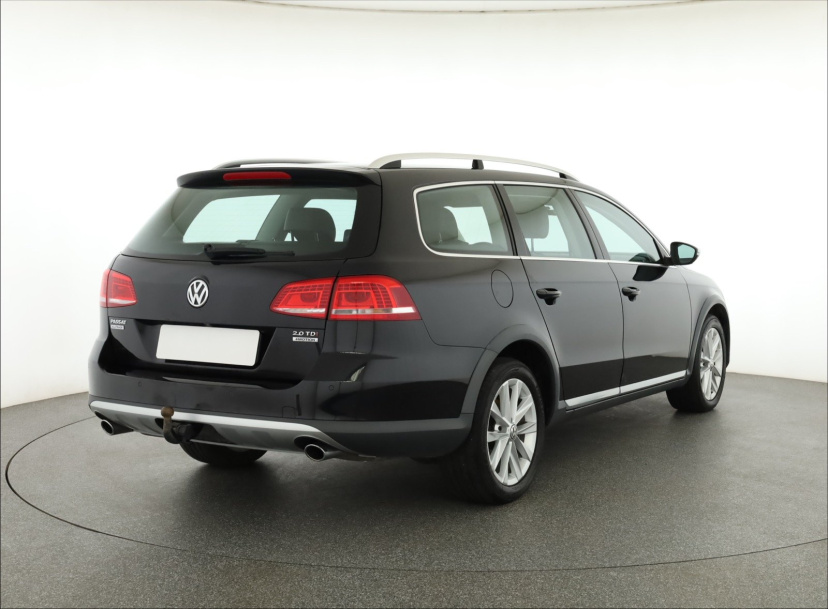 Volkswagen Passat, 2012