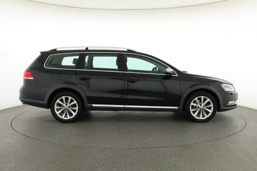 Volkswagen Passat, 2012