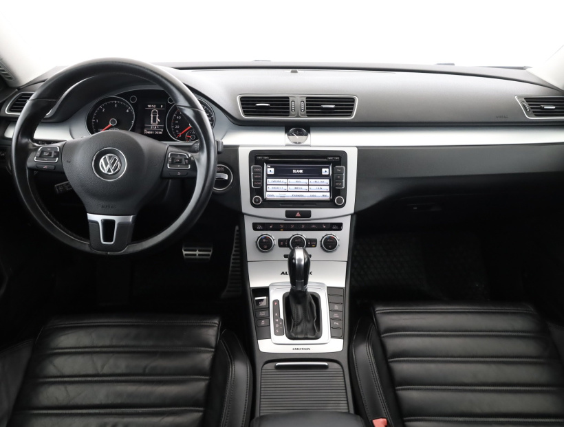 Volkswagen Passat, 2012