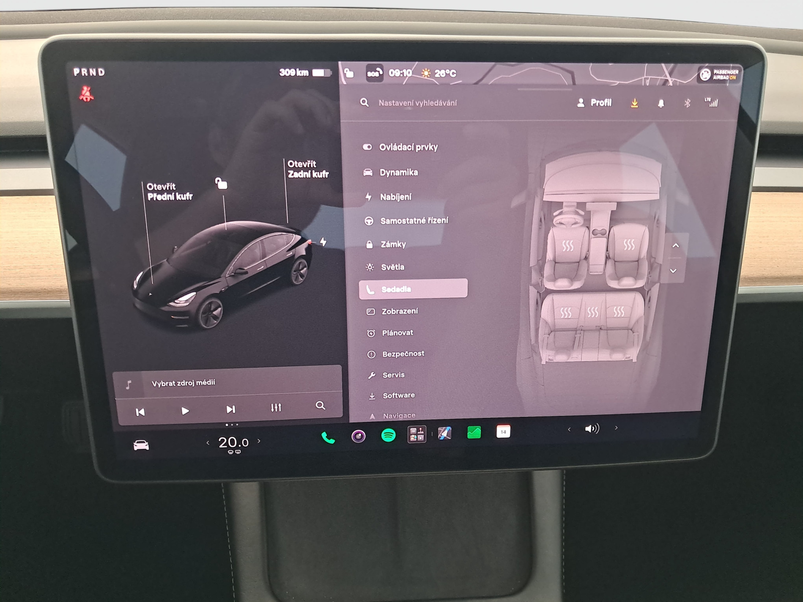 Tesla Model 3 Long Range AWD – fotografie 18