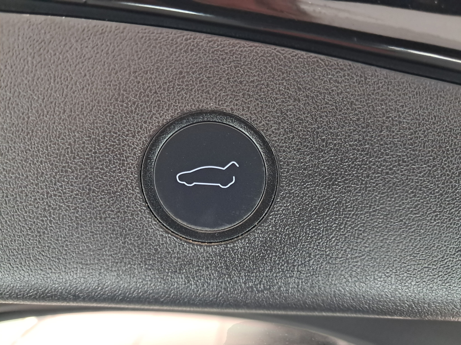 Tesla Model 3 Long Range AWD – fotografie 25