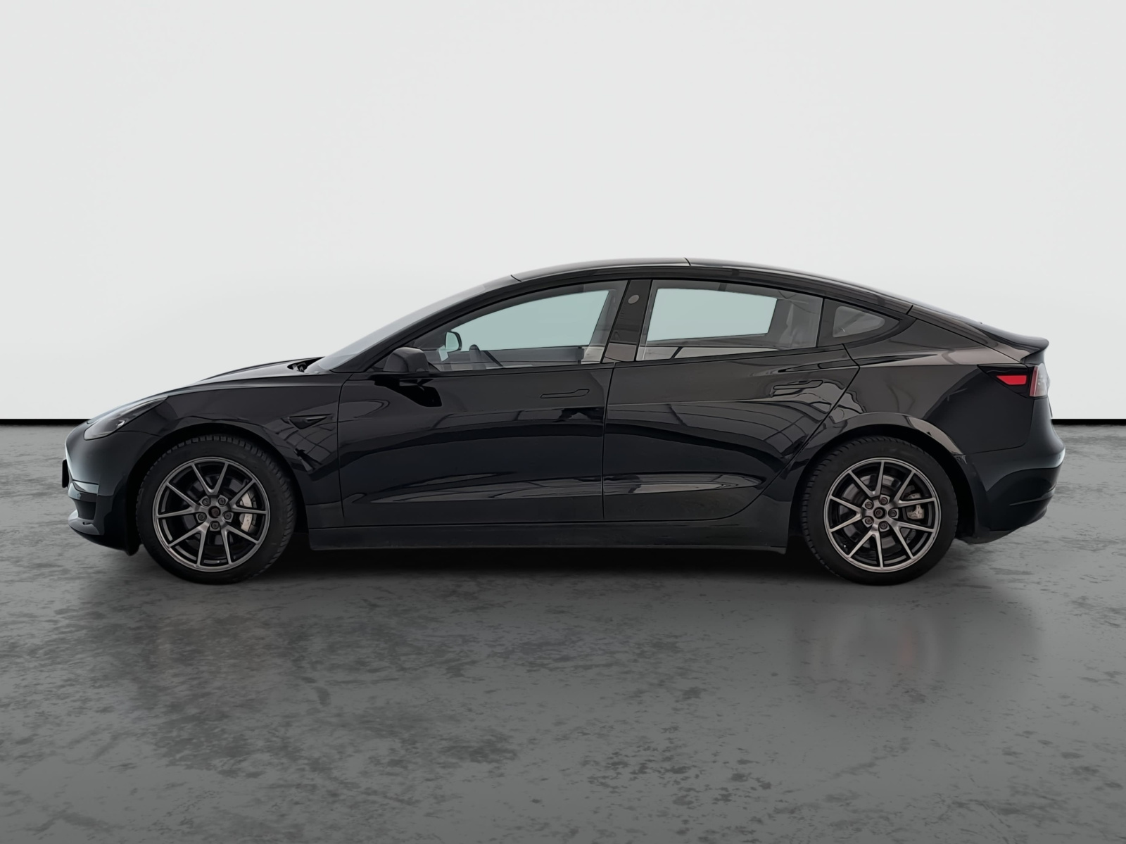 Tesla Model 3 Long Range AWD – fotografie 4