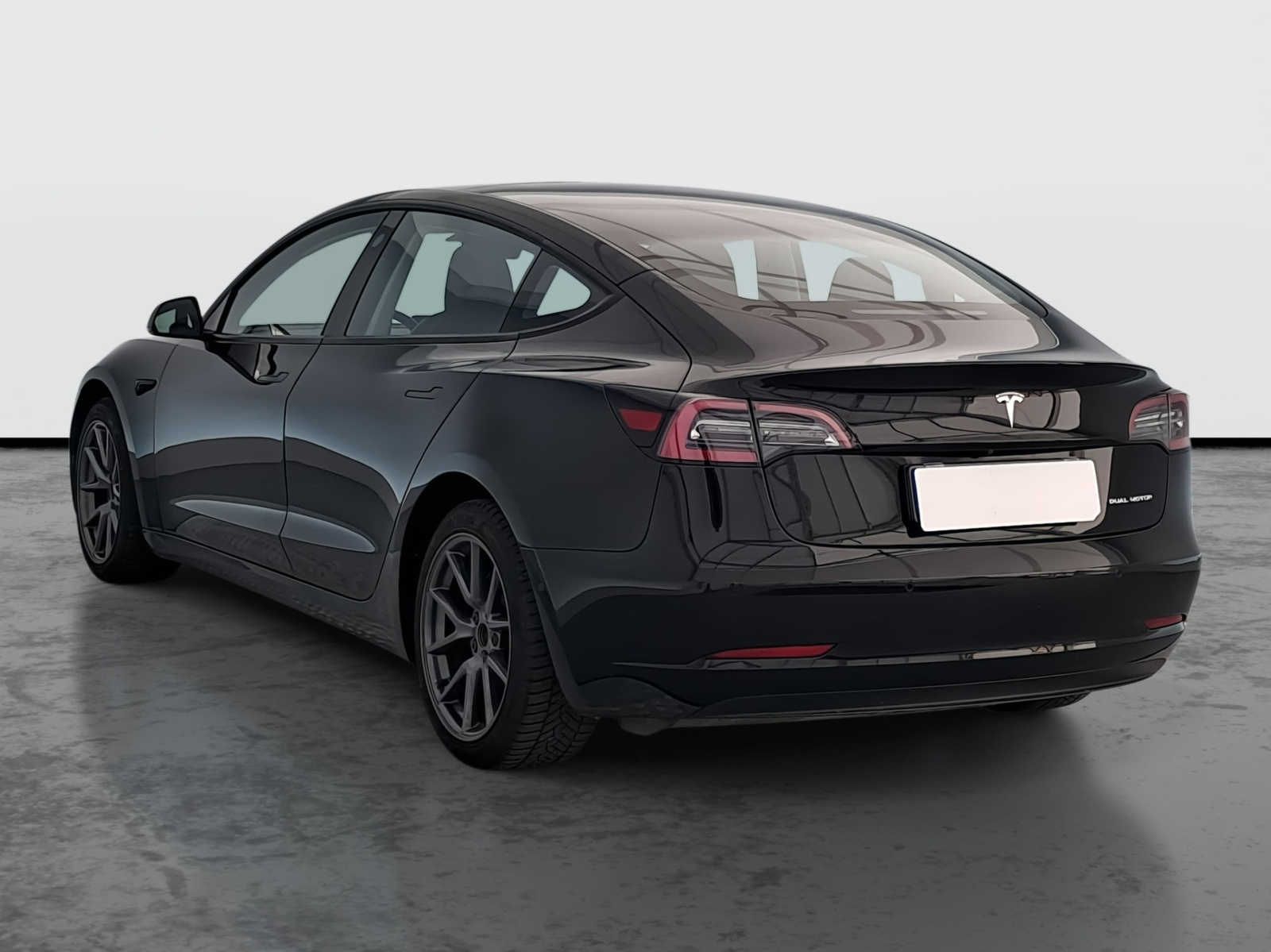 Tesla Model 3 Long Range AWD – fotografie 5